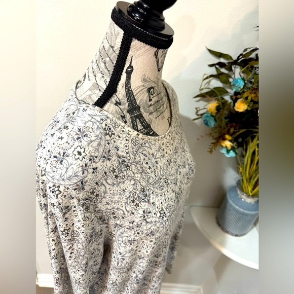 Croft & Barrow Cream Long Sleeve Relaxed Blouse - Picture 4 of 7